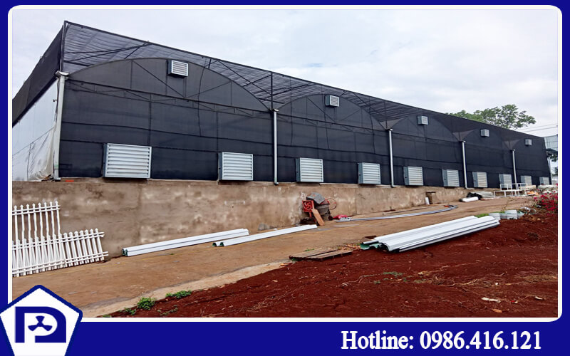 Quạt hút vuông cánh nhựa 1380